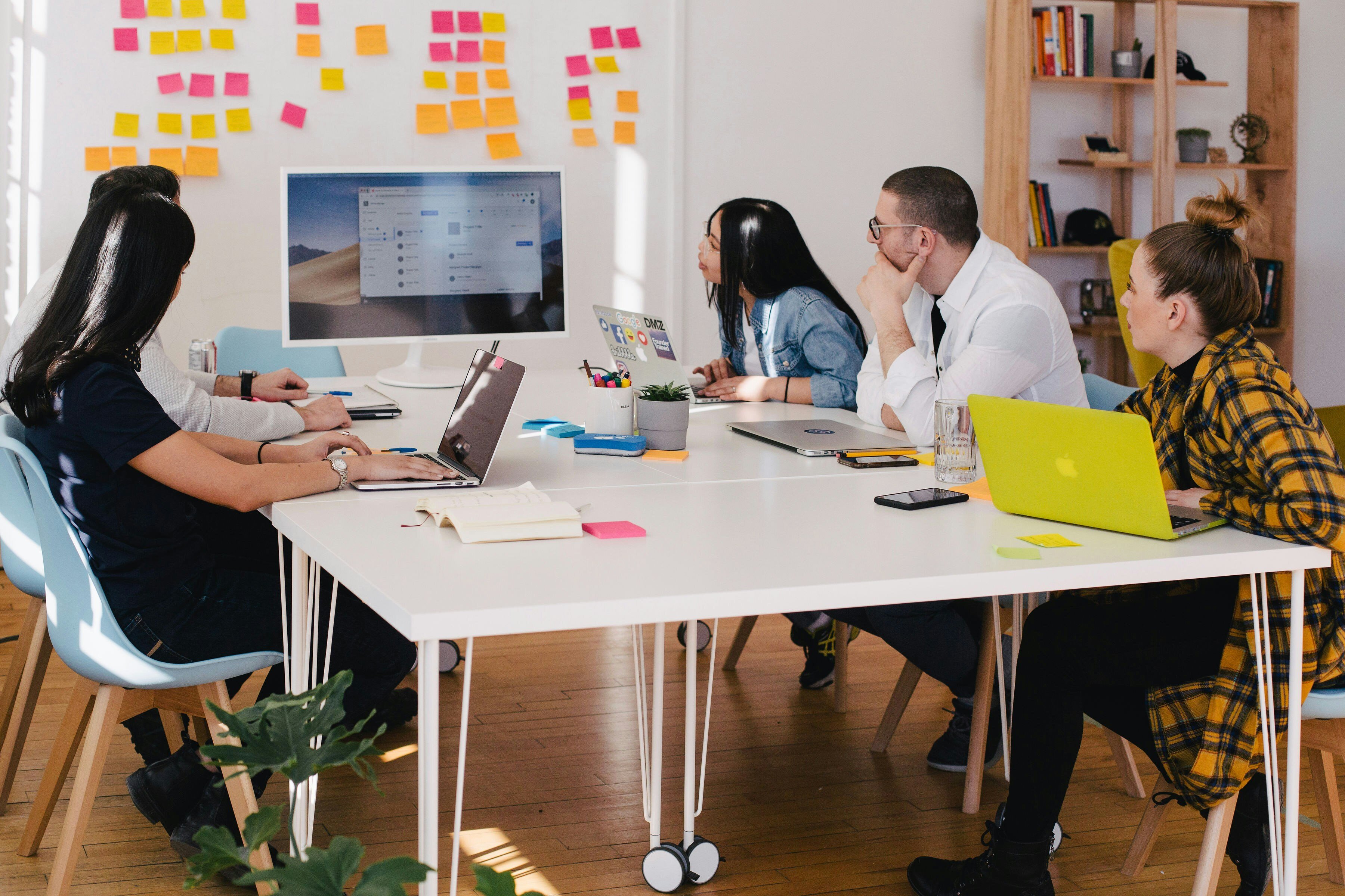 Sales team implementing HubSpot Sales Hub.